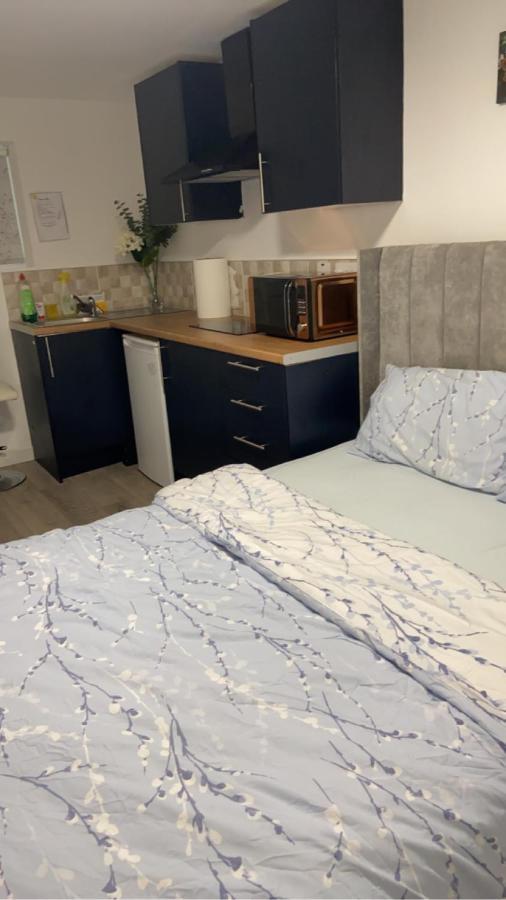 Brand New Studio Apartment With Beautiful Kitchen-Close To Liverpool City Centre Экстерьер фото