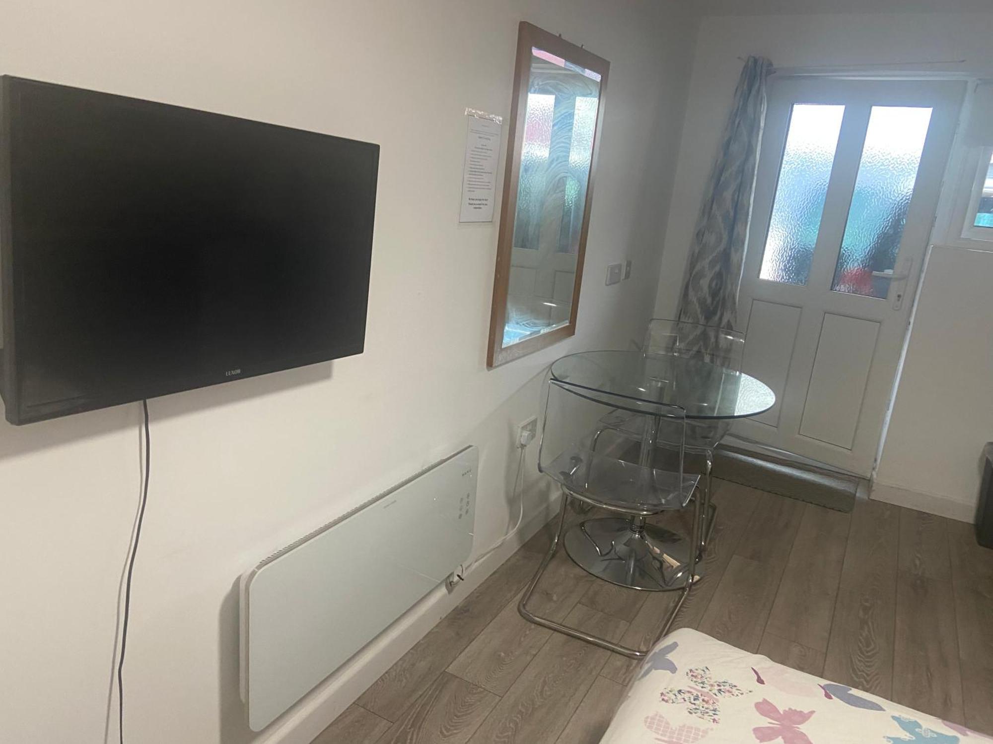 Brand New Studio Apartment With Beautiful Kitchen-Close To Liverpool City Centre Экстерьер фото